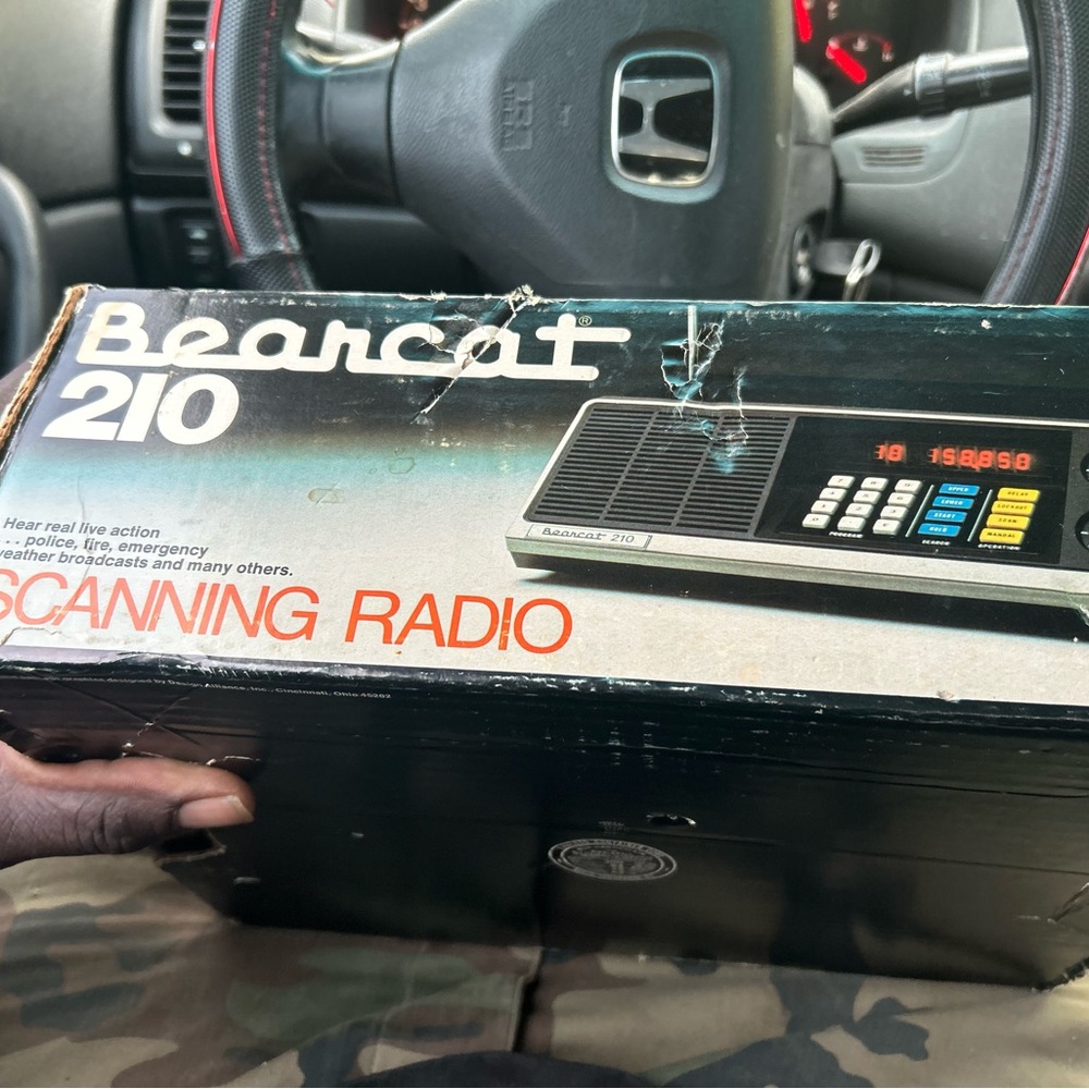 Bearcat 210 Scanning Radio